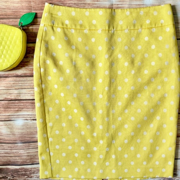 🍋NWT Ann Taylor Yellow Polka Dot Pencil Skirt 🍋 - Picture 1 of 5
